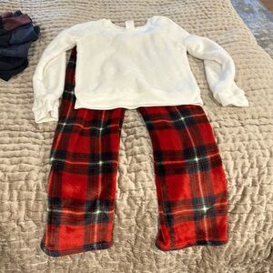 Cozy Cat & Jack pajamas. Excellent condition, worn once!